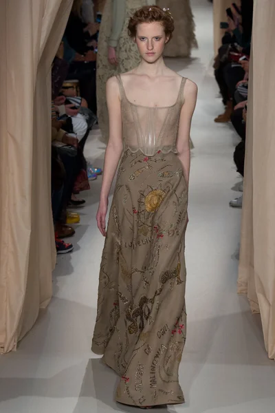 Look 24